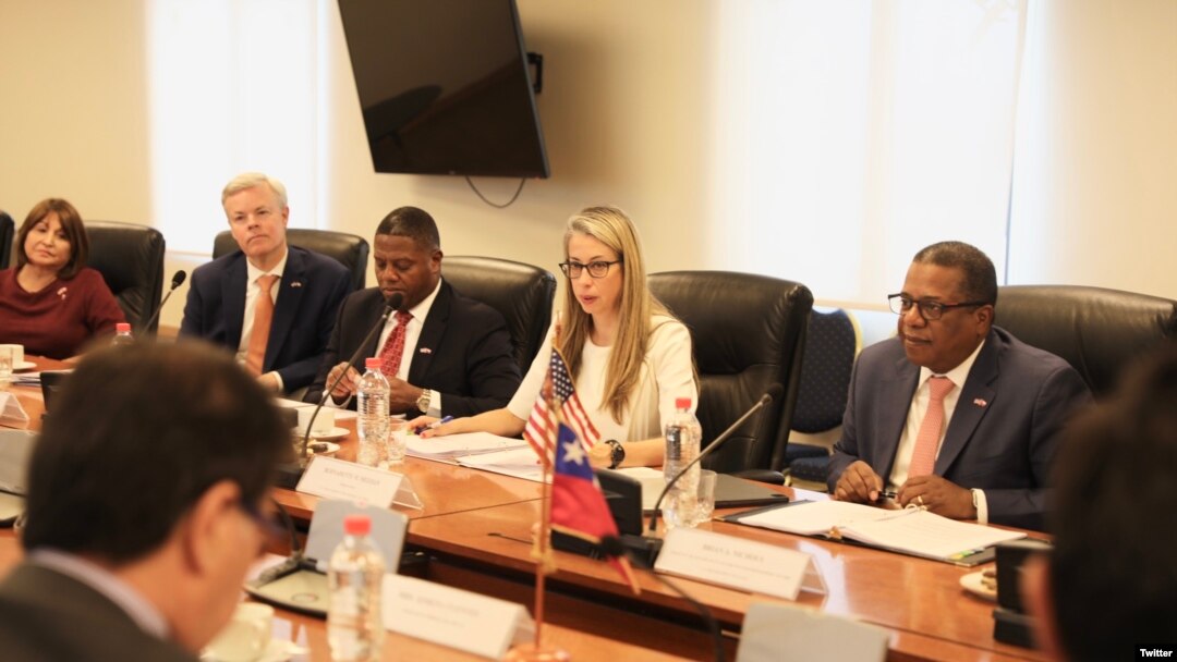 Brian Nichols, subsecretario de Estado para Asuntos del Hemisferio Occidental sostiene diálogos de alto nivel en Chile. [Twitter @WHAAsstSecty]
