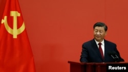 中國領導人習近平在北京人大會堂出席中共第20次全國代表大會後與媒體會面。 （2022年10月23日）