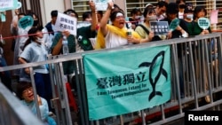 台灣民眾聚集在台北的立法院外表達自己的政治意願。 (2024年5月24日)