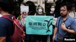 台灣民眾聚集在台北的立法院外表達自己的政治意願。 (2024年5月24日)