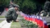 台灣軍人在金門殉道者陵園掃墓紀念八二、三砲戰65週年。 （2023年8月23日）