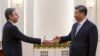 中国领导人习近平在北京人大会堂会晤到访的美国国务卿布林肯。（2019年6月19日）