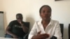  Jusseline Tulumbua ao lado do seu pai Laureano 