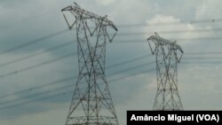 Cidadãos queixam-se cortes constantes de energia.