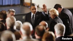 Chegada do presidente Barack Obama a cerimonia de vigilia em honra as vítimas do massacre - 16 Dezembro 16 2012