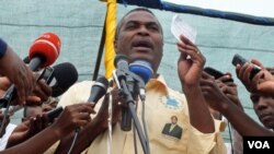 Abel Chivukuvuku 
