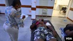 Feridos nas urgências do Hospital Central de Maputo em resultados dos protestos eleitorais em Moçambique, 24 de Dezembro 2024. Fotografia de Francisco Júnior