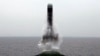 북한은 2일 오전 동해 원산만 수역에서 신형 잠수한탄도미사일(SLBM) '북극성-3형' 시험발사에 성공했다면서 사진을 공개했다.