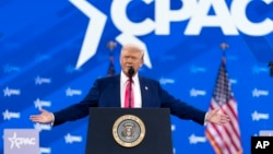 美國總統特朗普(Donald Trump)在2025年保守派政治行動大會(CPAC)上發表演說。 (2025年2月22日，美聯社)