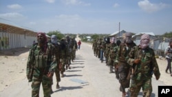 Membros do Al Shabab (foto de arquivo)
