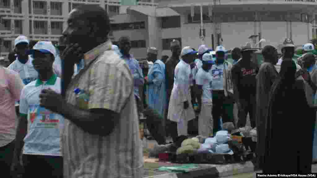 Wakilan APC sun isa Abuja domin zaben sabin shuwagabanin a ranakun Juma’a da Asabar.