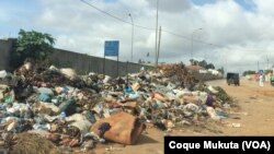 Lixo na Sétima Avenida do Cazenga, Luanda 