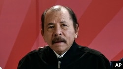 ARCHIVO - El presidente de Nicaragua, Daniel Ortega, posa para una fotografía durante la Cumbre del ALBA en el Palacio de la Revolución en La Habana, Cuba, el martes 14 de diciembre de 2021. (Adalberto Roque, Foto Piscina vía AP, Archivo)