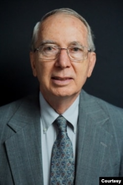 美國喬治·華盛頓大學國際事務學院兼任教授大衛·漢密爾頓·希恩(David Hamilton Shinn)