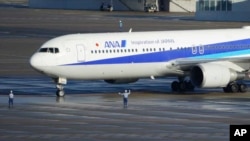 2020年1月29日星期三，一架載有從中國武漢撤離的日本包機降落在東京羽田國際機場。 