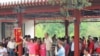 北京景山公园里的红歌团队