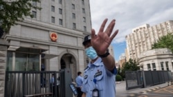 任志強“貪腐案”在北京開庭，非“特邀”概莫入內