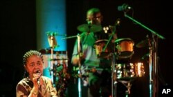 Cesária Évora num concerto em Chipre